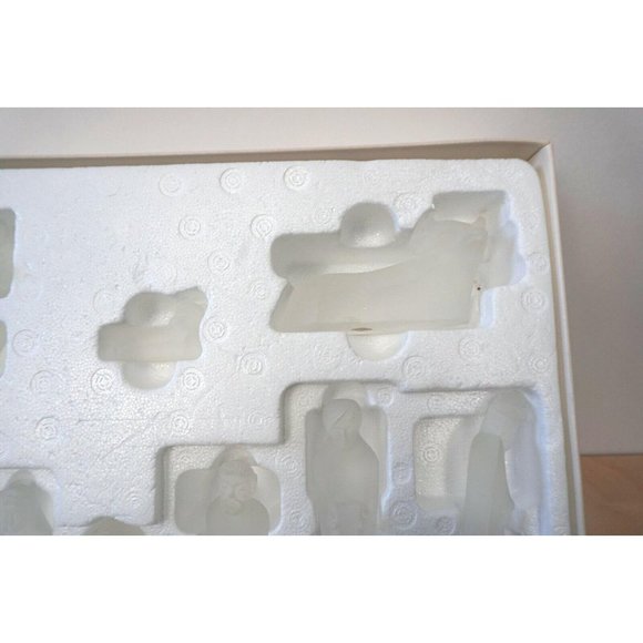 CLEARLY Christmas 9 Piece 24% Lead Crystal Nativity Set - Picture 4 of 6